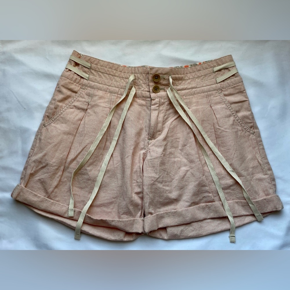 Red Pinstriped Banana Republic Shorts in Size 0